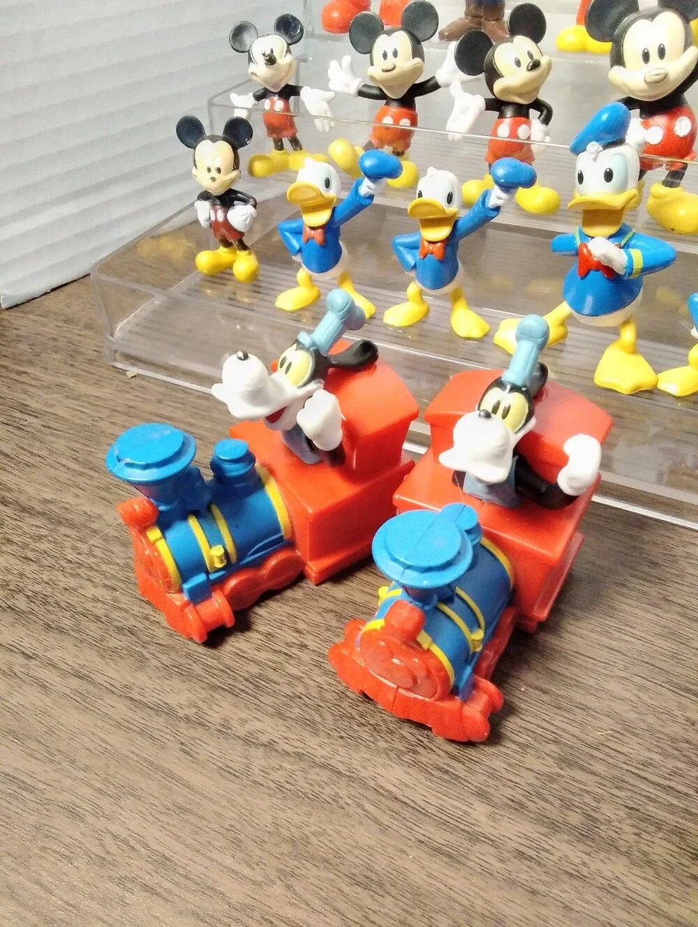 Disney Mickey & Friends Bundle (37) Pieces.
